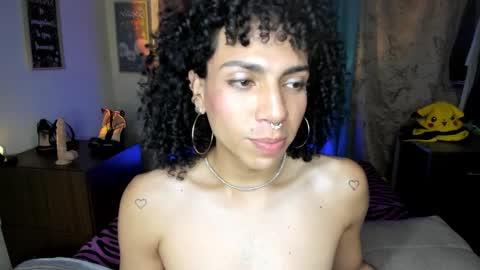 angelwhitte online show from May 13, 1:25 am