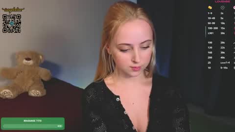  Im Chloe  i do FLASH BOOBS for new fan club online show from May 20, 2:40 am