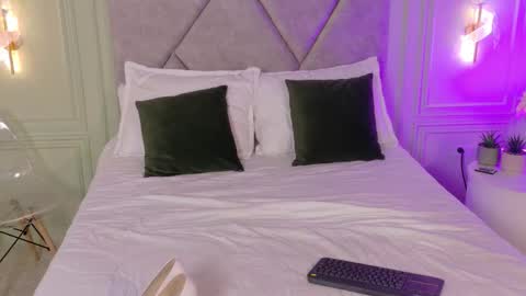 angely_perry online show from March 5, 4:52 am