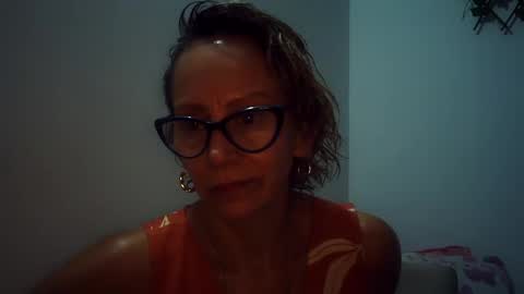Snapshot of angelycute476334 chatting on January 30, 12:18 am angelycute476334 online show from January 30, 12:18 am