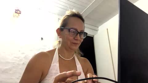 Snapshot of angelycute476334 chatting on October 5, 11:02 pm angelycute476334 online show from October 5, 11:02 pm
