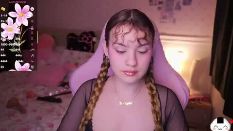 Snapshot of angelytaxx chatting on March 31, 8:04 am Angel online show from March 31, 8:04 am