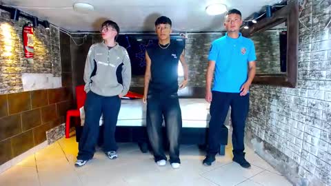 anghelytos online show from October 4, 1:03 am