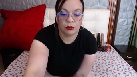 Snapshot of angie_bbw chatting on April 28, 5:07 pm Angie online show from April 28, 5:07 pm
