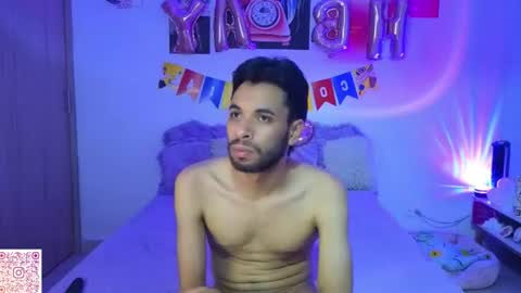 Snapshot of angie_bigboobs chatting on June 27, 3:11 am Angie Gomez Onlyfans angie bigboobs FREE online show from June 27, 3:11 am