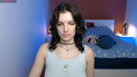 Snapshot of angie_faee chatting on December 6, 7:45 pm angie_faee online show from December 6, 7:45 pm