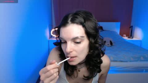 Snapshot of angie_faee chatting on December 17, 7:26 pm angie_faee online show from December 17, 7:26 pm