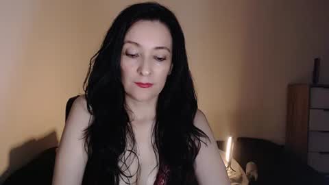 Snapshot of angiesquirt chatting on October 9, 2:09 am VALENTINA online show from October 9, 2:09 am