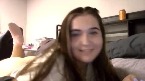Snapshot of angilina007 chatting on June 4, 4:29 am angilina007 online show from June 4, 4:29 am