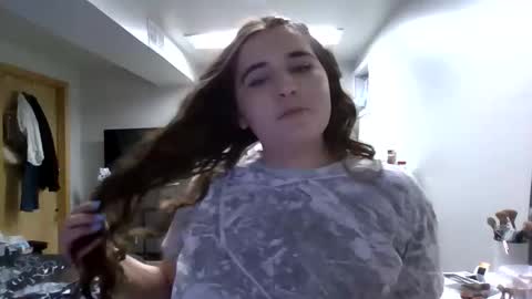Snapshot of angilina007 chatting on June 8, 7:25 pm angilina007 online show from June 8, 7:25 pm