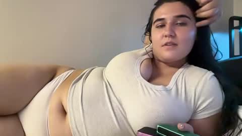 Snapshot of angilina007 chatting on July 3, 2:29 am angilina007 online show from July 3, 2:29 am
