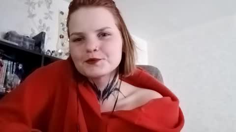 Snapshot of anglewiemann chatting on October 16, 11:11 am Lana online show from October 16, 11:11 am