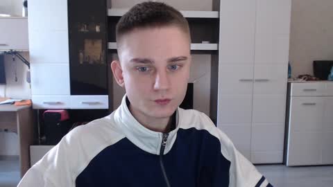 Snapshot of angryzan chatting on January 14, 7:17 am vodka online show from January 14, 7:17 am