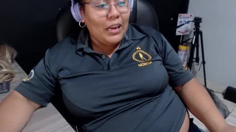 angy online show from December 3, 11:25 pm