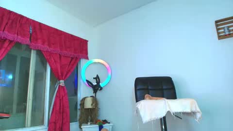 Snapshot of angye_hot chatting on February 15, 1:10 am Jovana Michell online show from February 15, 1:10 am
