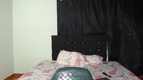 ani_steveson online show from September 23, 5:21 am