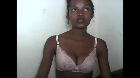 anicha_69 online show from May 23, 8:29 am