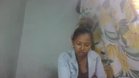 Snapshot of anichamarie0 chatting on July 20, 12:47 am anichamarie0 online show from July 20, 12:47 am