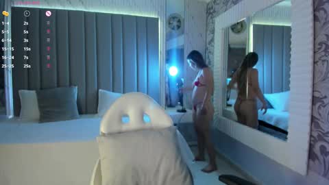 Snapshot of aniie_pink_ chatting on March 8, 10:32 am Maria online show from March 8, 10:32 am