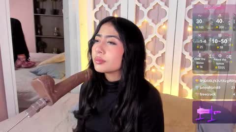 Snapshot of aniie_west chatting on February 13, 8:13 pm aniie_west online show from February 13, 8:13 pm