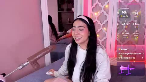 Snapshot of aniie_west chatting on February 19, 3:05 pm aniie_west online show from February 19, 3:05 pm