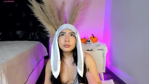 aniie_west online show from October 22, 5:08 am