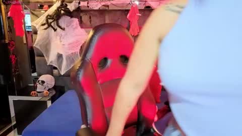 Snapshot of anijoness_ chatting on October 24, 3:03 am Ani  online show from October 24, 3:03 am