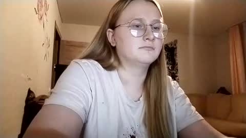 Anika online show from October 7, 1:36 am