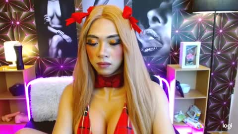 Snapshot of anikaportuna chatting on March 5, 2:36 am Anika online show from March 5, 2:36 am