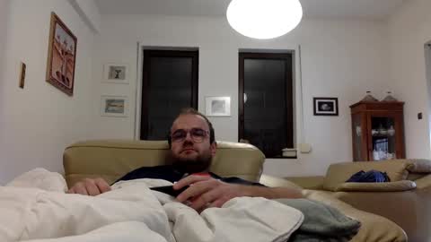 Snapshot of animal_michael chatting on December 30, 11:48 am animal_michael online show from December 30, 11:48 am