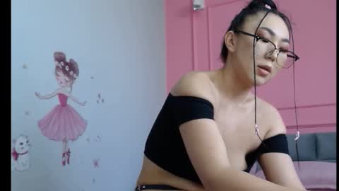 Snapshot of anime_aki chatting on March 19, 4:05 am Akimi online show from March 19, 4:05 am