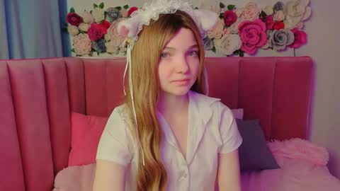 Snapshot of animealica chatting on November 5, 2:33 am Alica online show from November 5, 2:33 am