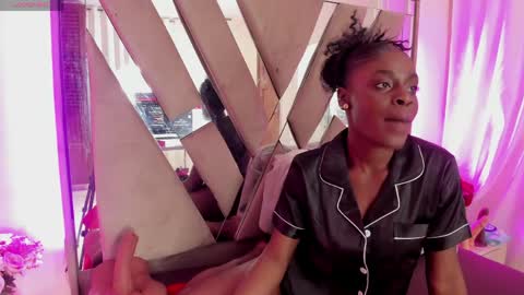 anisha_zambrano online show from May 8, 1:49 pm