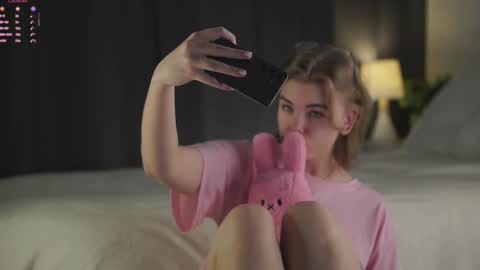 Snapshot of anishavivo chatting on December 20, 12:12 pm AnishaVivo online show from December 20, 12:12 pm