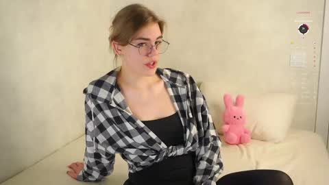 Snapshot of anishavivo chatting on February 3, 12:43 pm AnishaVivo online show from February 3, 12:43 pm