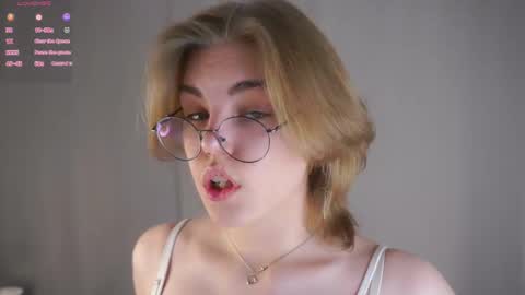 AnishaVivo online show from March 16, 12:53 pm