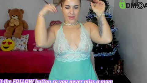 AnissyaX online show from December 16, 4:06 am