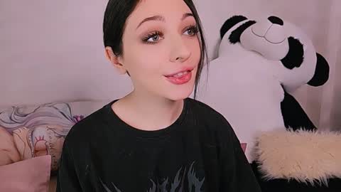 Snapshot of anita__cherry chatting on December 15, 9:45 am Anita online show from December 15, 9:45 am