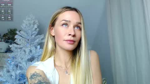 Snapshot of anita_delicious chatting on December 14, 1:33 am anita_delicious online show from December 14, 1:33 am