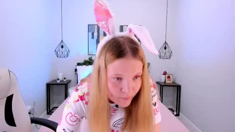 Anita online show from June 6, 8:30 am