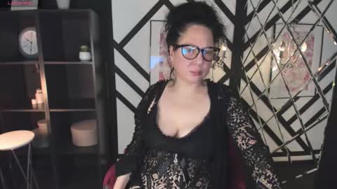 Anita online show from November 7, 9:04 pm