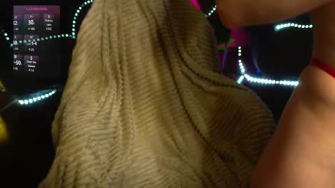 anita_von online show from November 25, 4:45 am