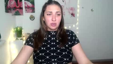 anitaa_a online show from September 12, 6:13 am