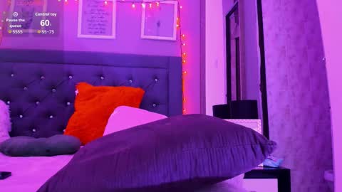 Anitafoxx online show from December 14, 3:28 pm