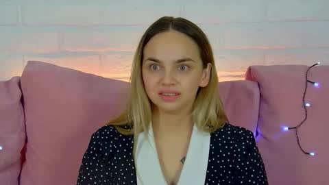 Snapshot of anitaventure chatting on October 2, 4:25 pm AnitaVenture online show from October 2, 4:25 pm