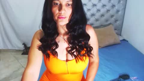 esmeralda online show from November 22, 4:39 pm