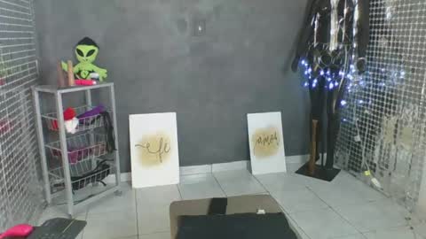 Hello My name is NaiaraPv is OPEN online show from May 6, 2:44 pm