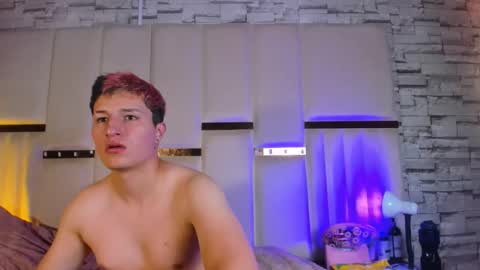 Snapshot of anlleloandangela chatting on February 12, 6:36 pm ANGEL AND TEFY online show from February 12, 6:36 pm