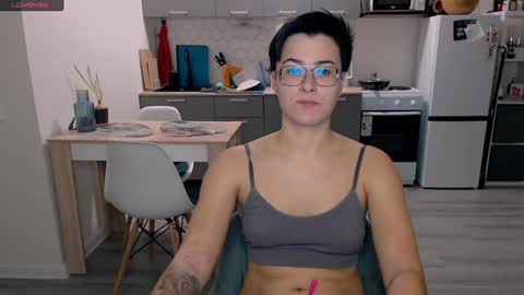 Snapshot of ann_mikky chatting on December 1, 9:59 pm Godness Sandra online show from December 1, 9:59 pm