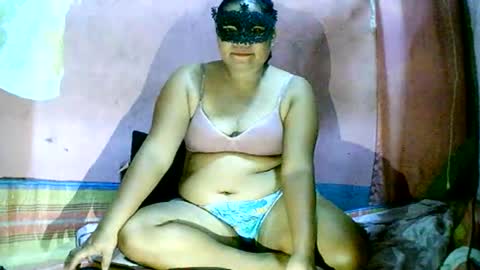 ann_rose2025 online show from December 22, 10:45 am